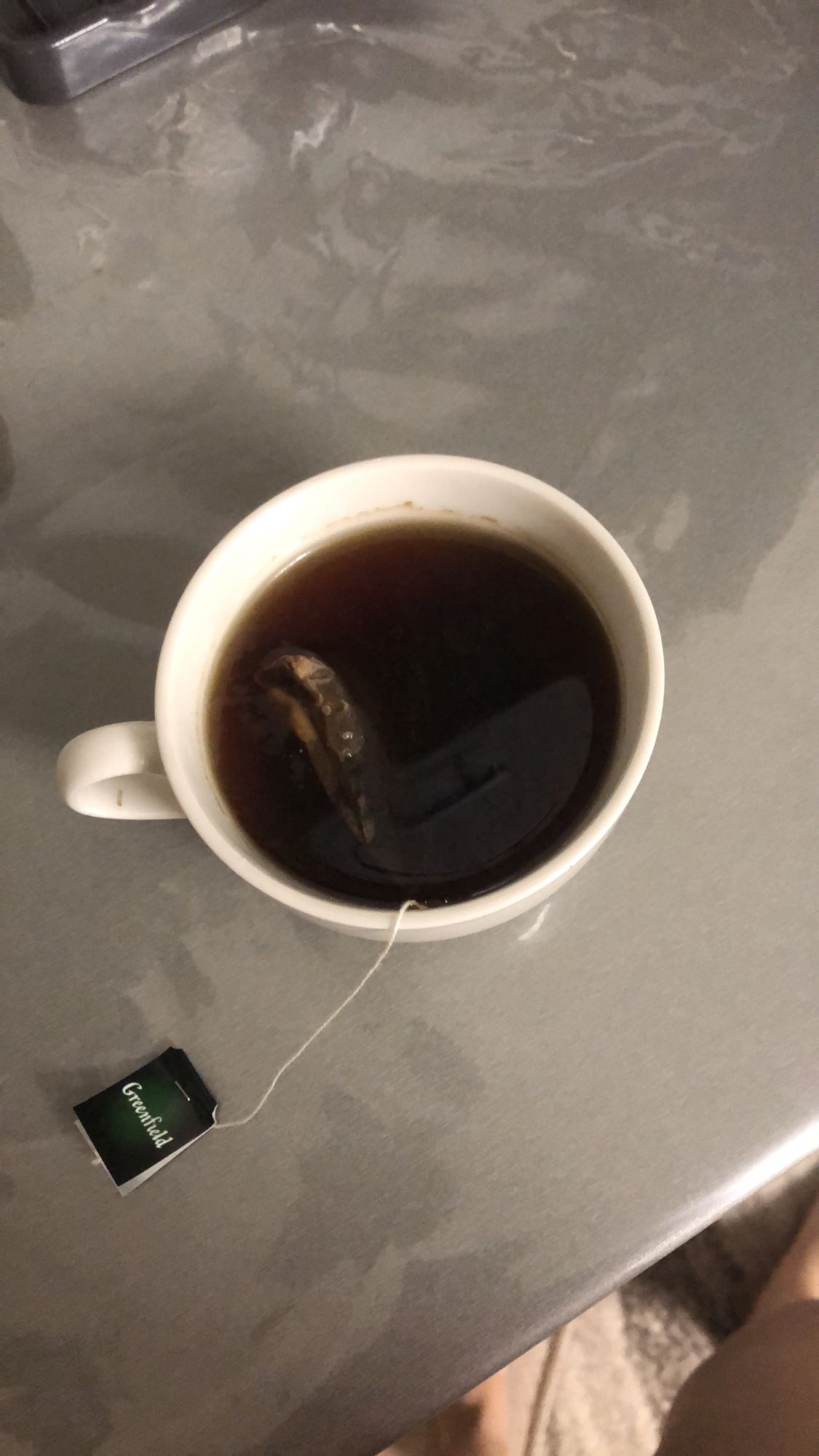 чашка чёрного чая