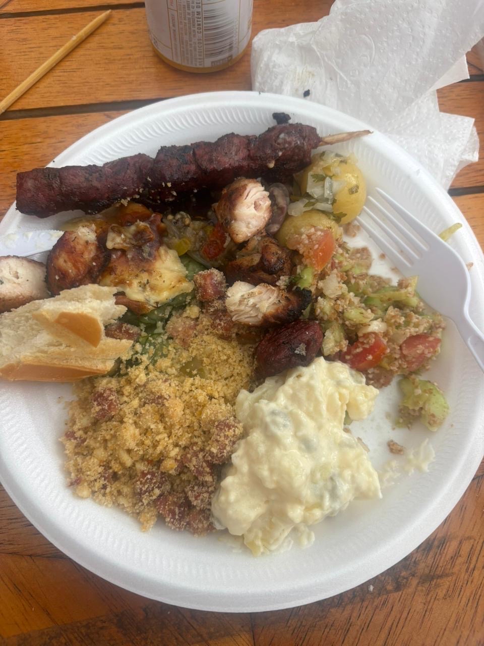 Prato de churrasco brasileiro