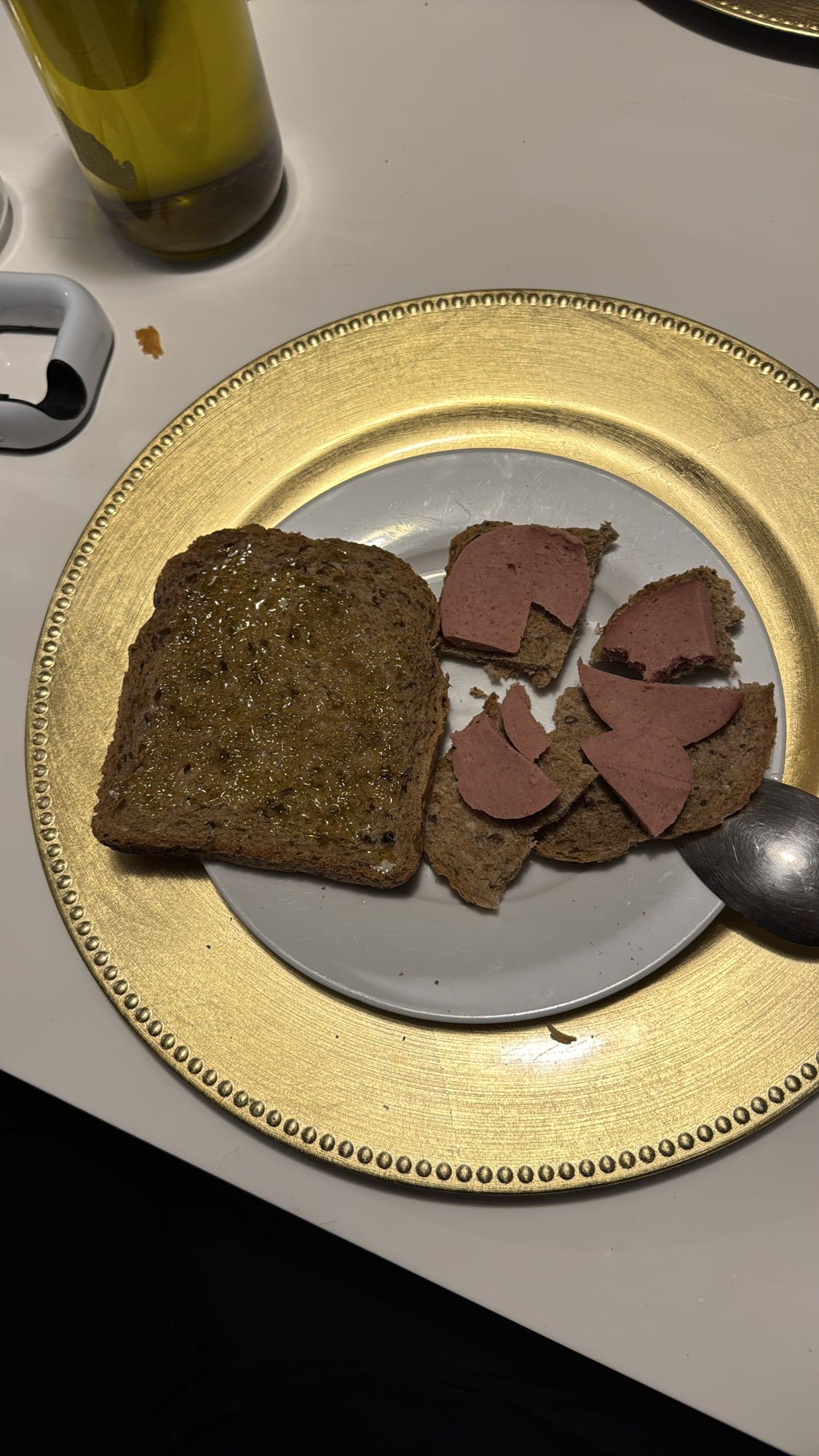 Volkorenbrood met leverworst