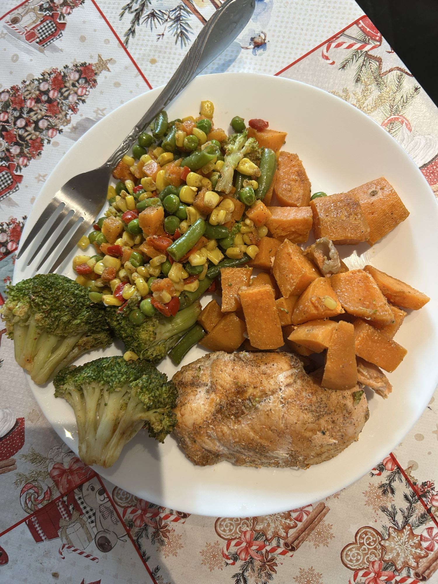 Pui cu legume și cartofi dulci