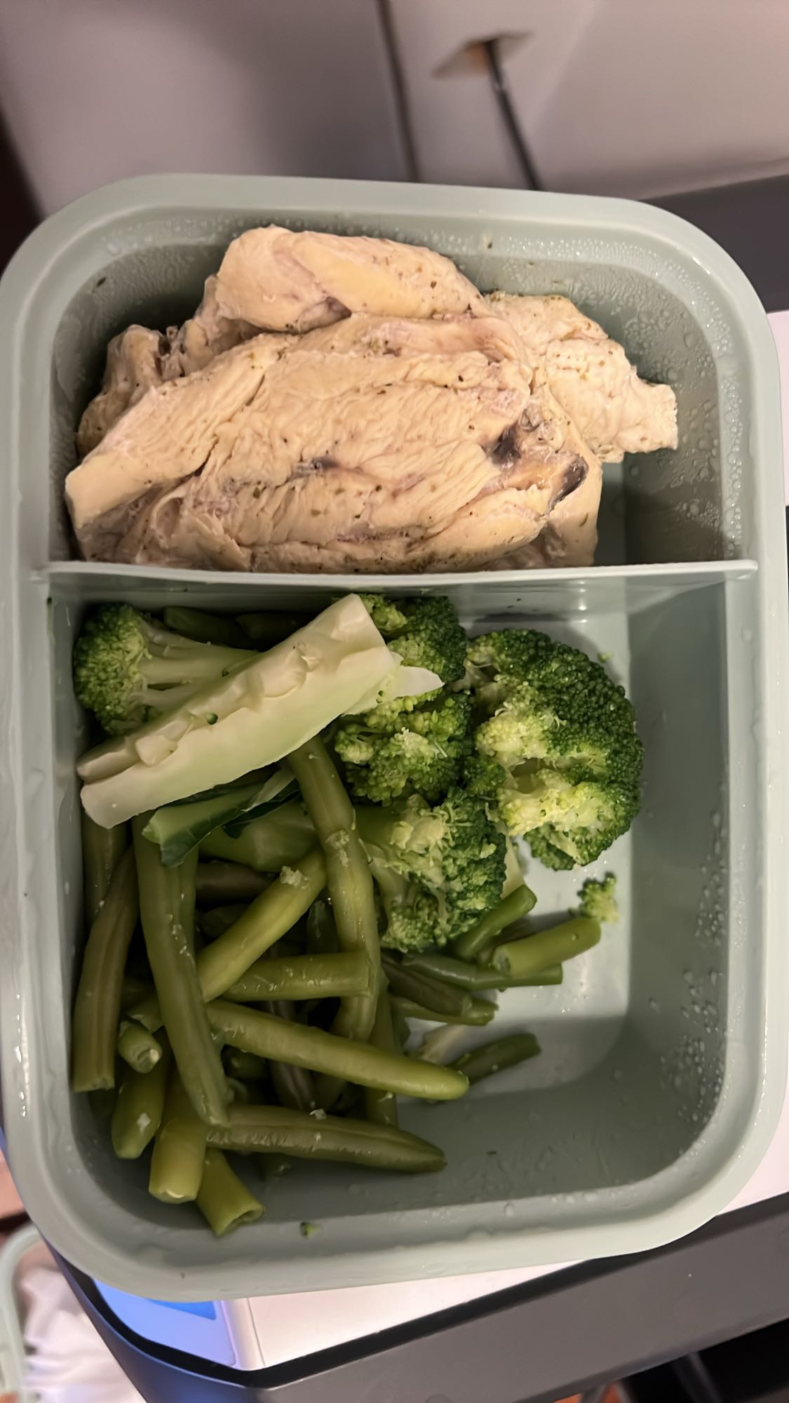 Tavuklu sebze tabağı