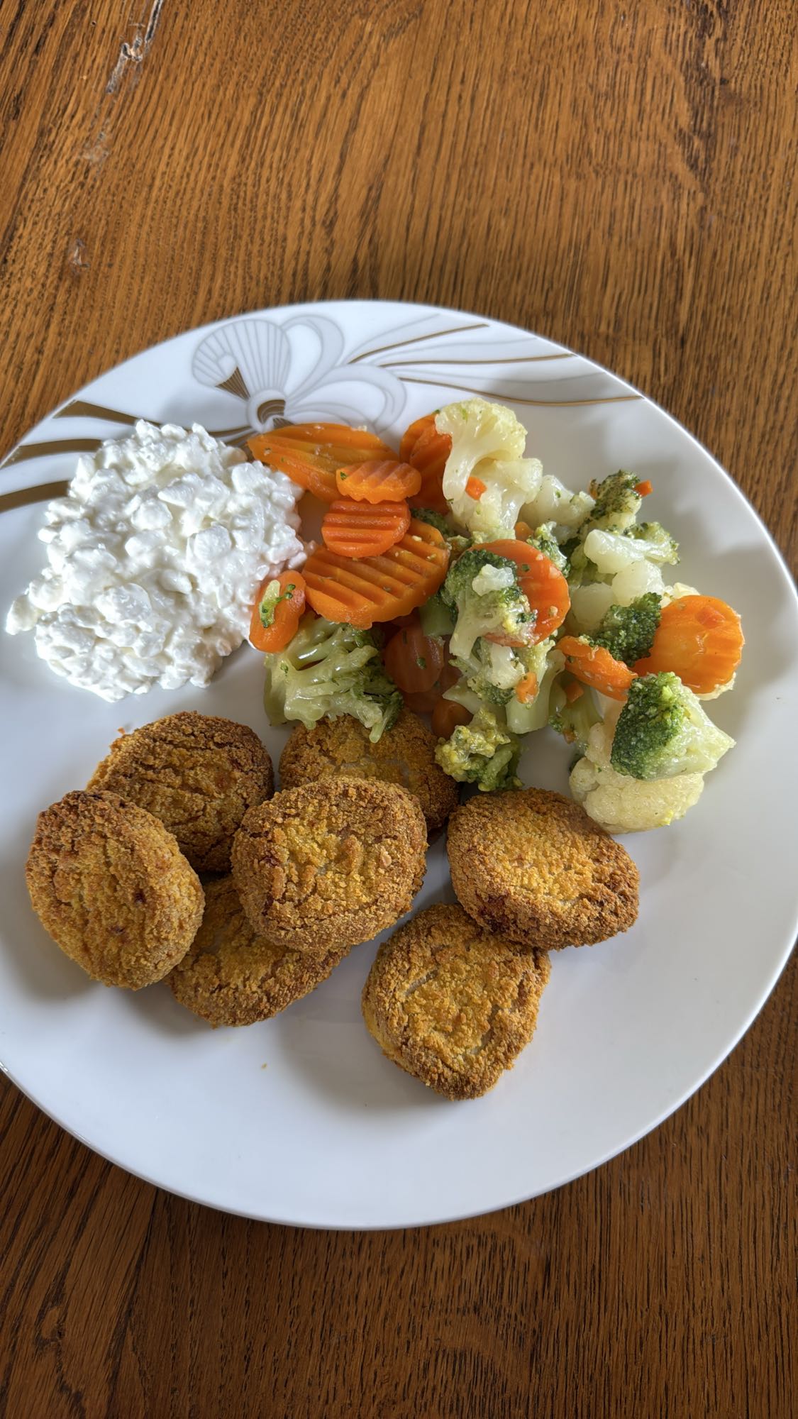 Veggie nuggets with cottage cheese