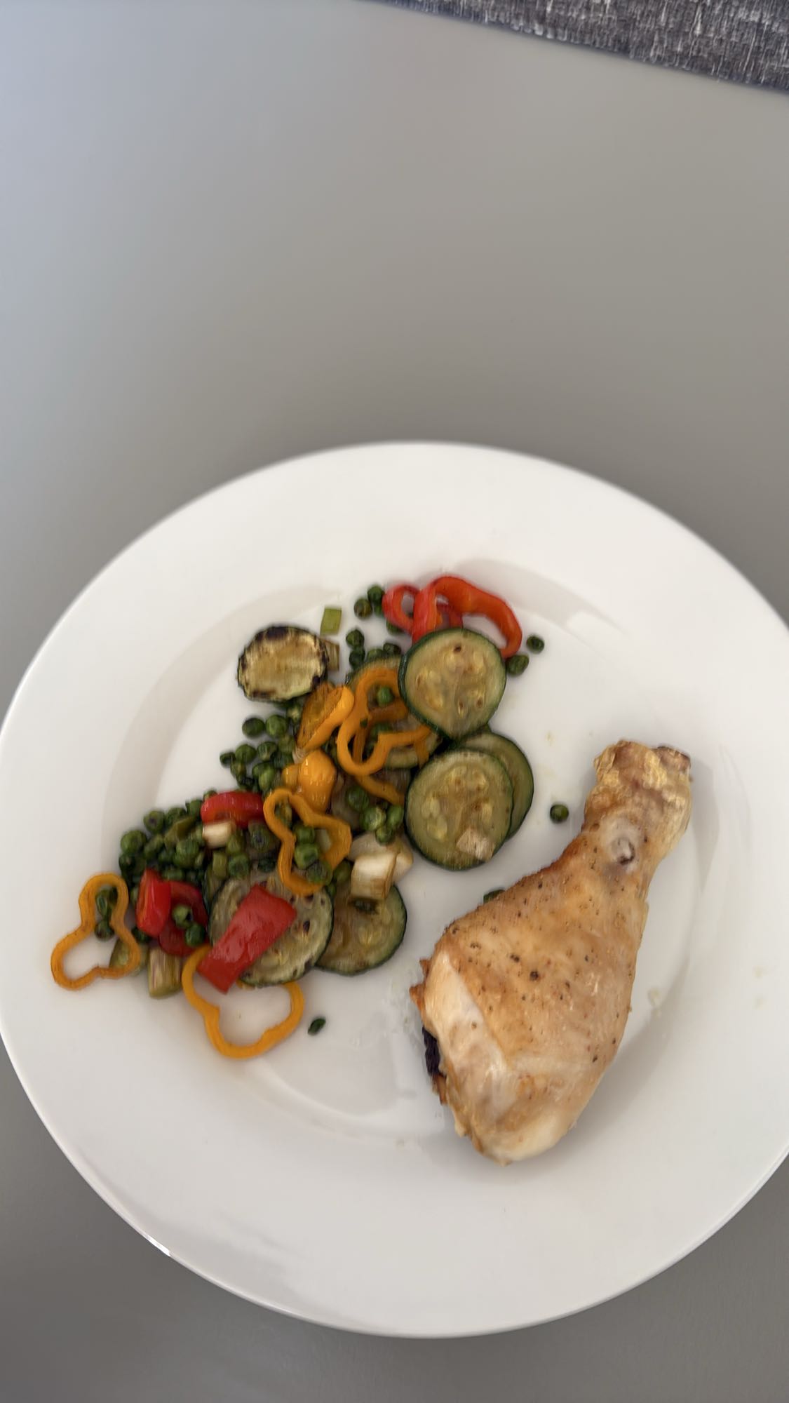 Pui cu legume la grătar