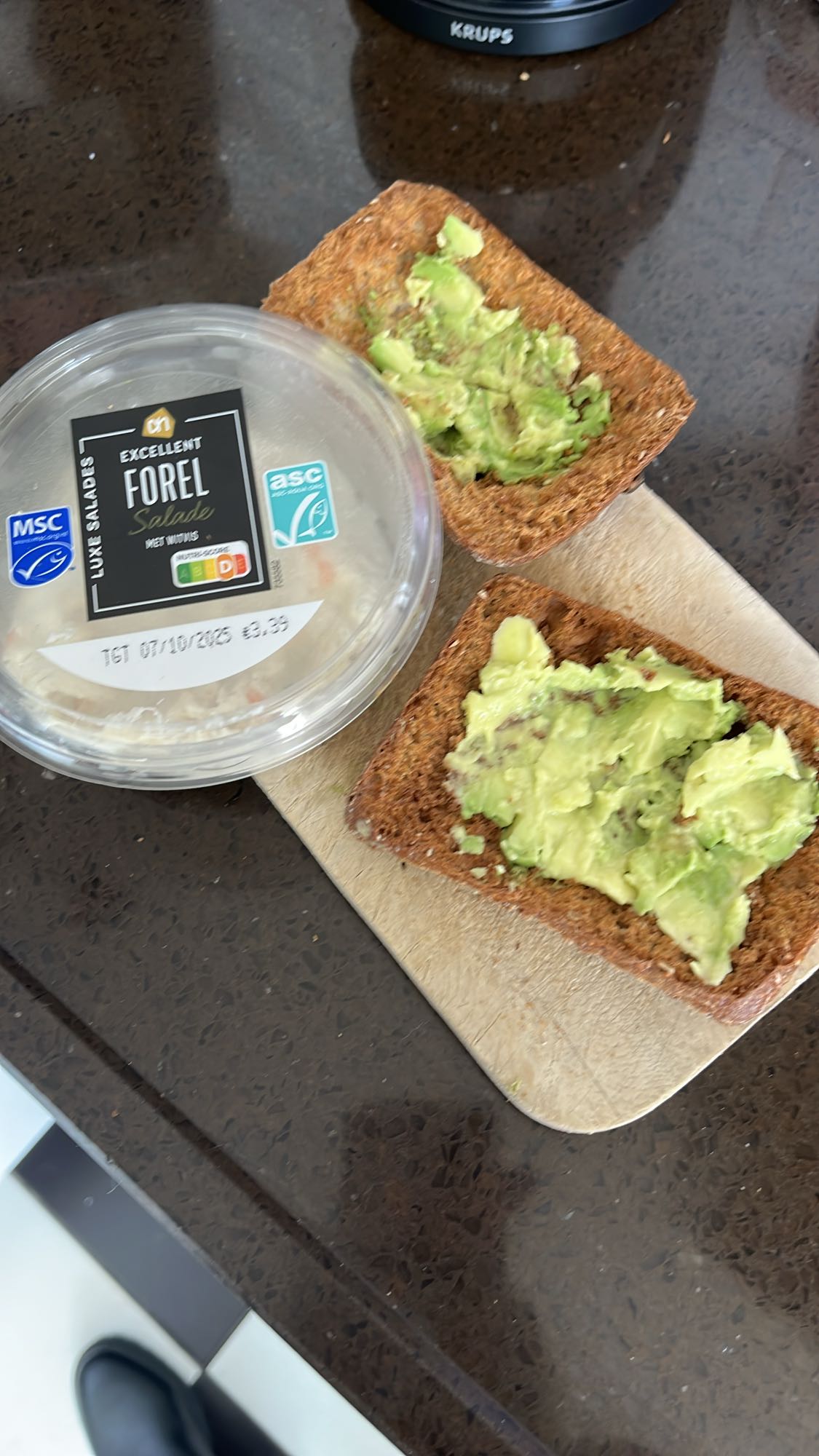 avocado forel toast