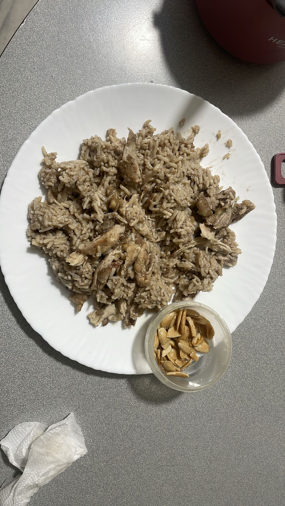 Chicken rice with peanuts