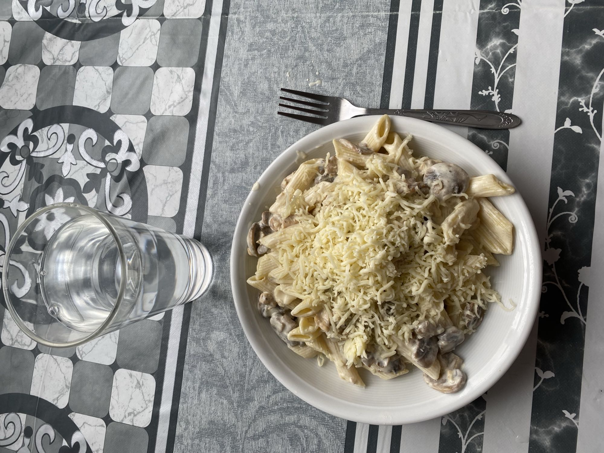 pasta con champiñones y queso