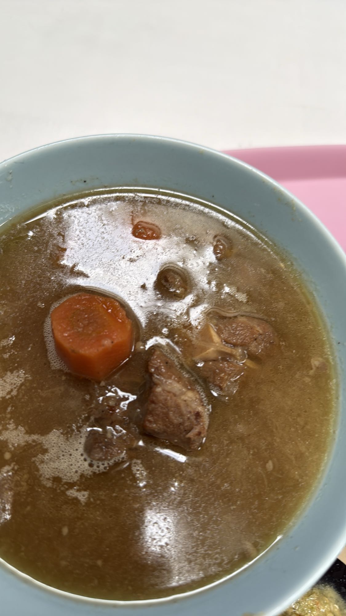 Kjøttsuppe med gulrot