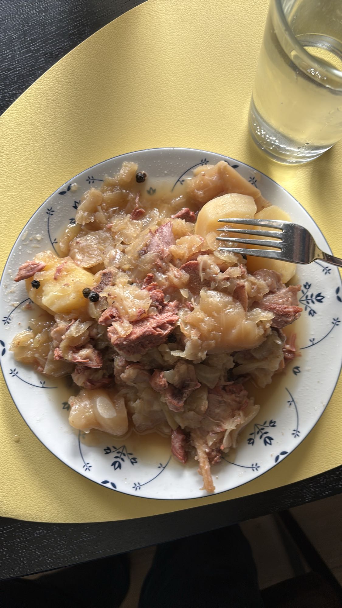 Fersk kjøtt og kål