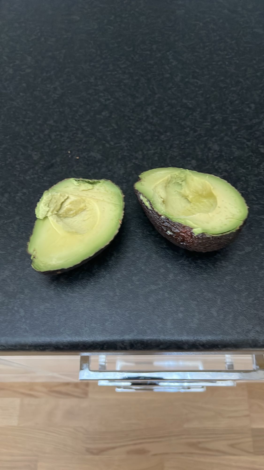 Halverad avokado