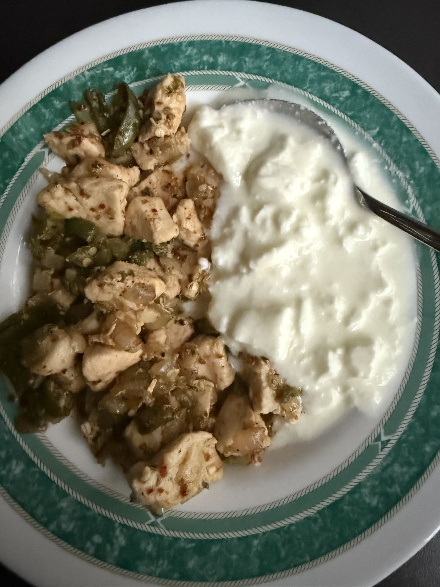 Tavuk sote ve yoğurt