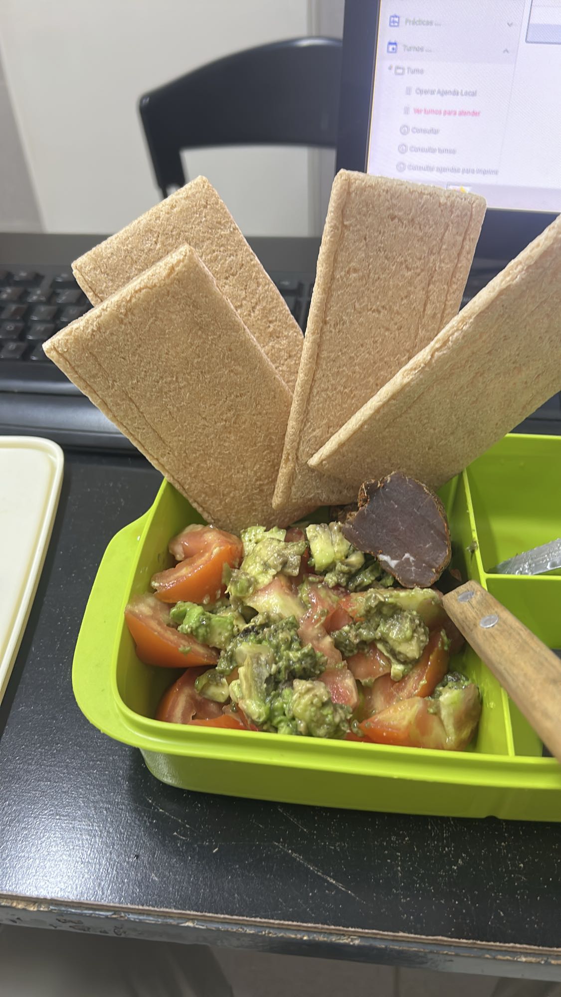 Ensalada con galletas