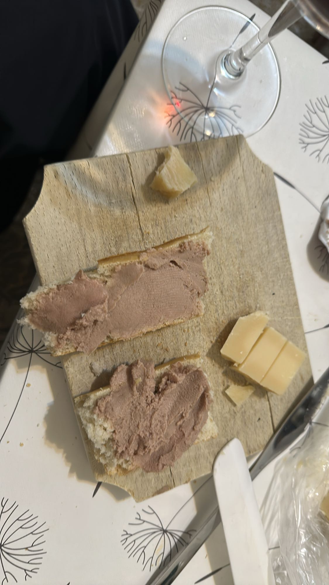Pâté and Cheese Bites