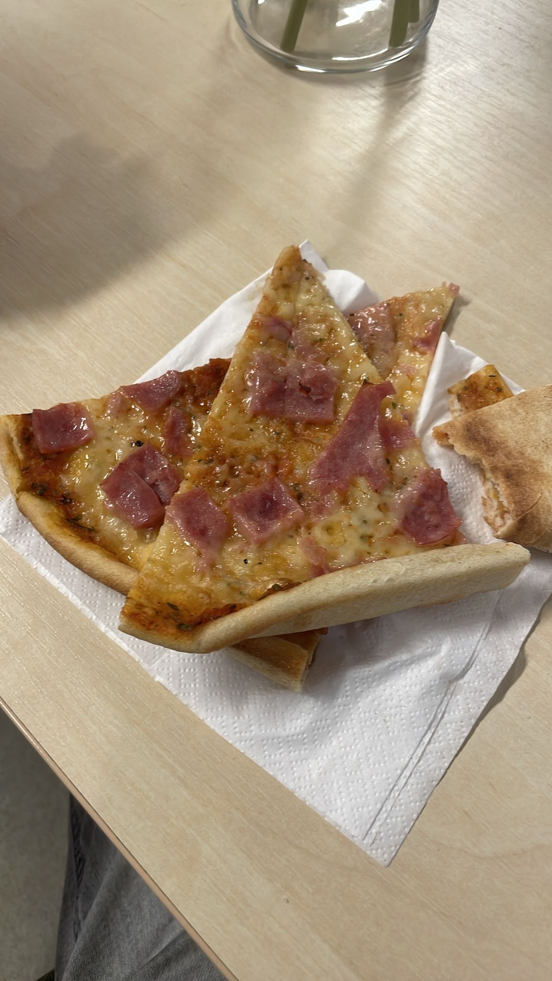 Skinka ost pizza