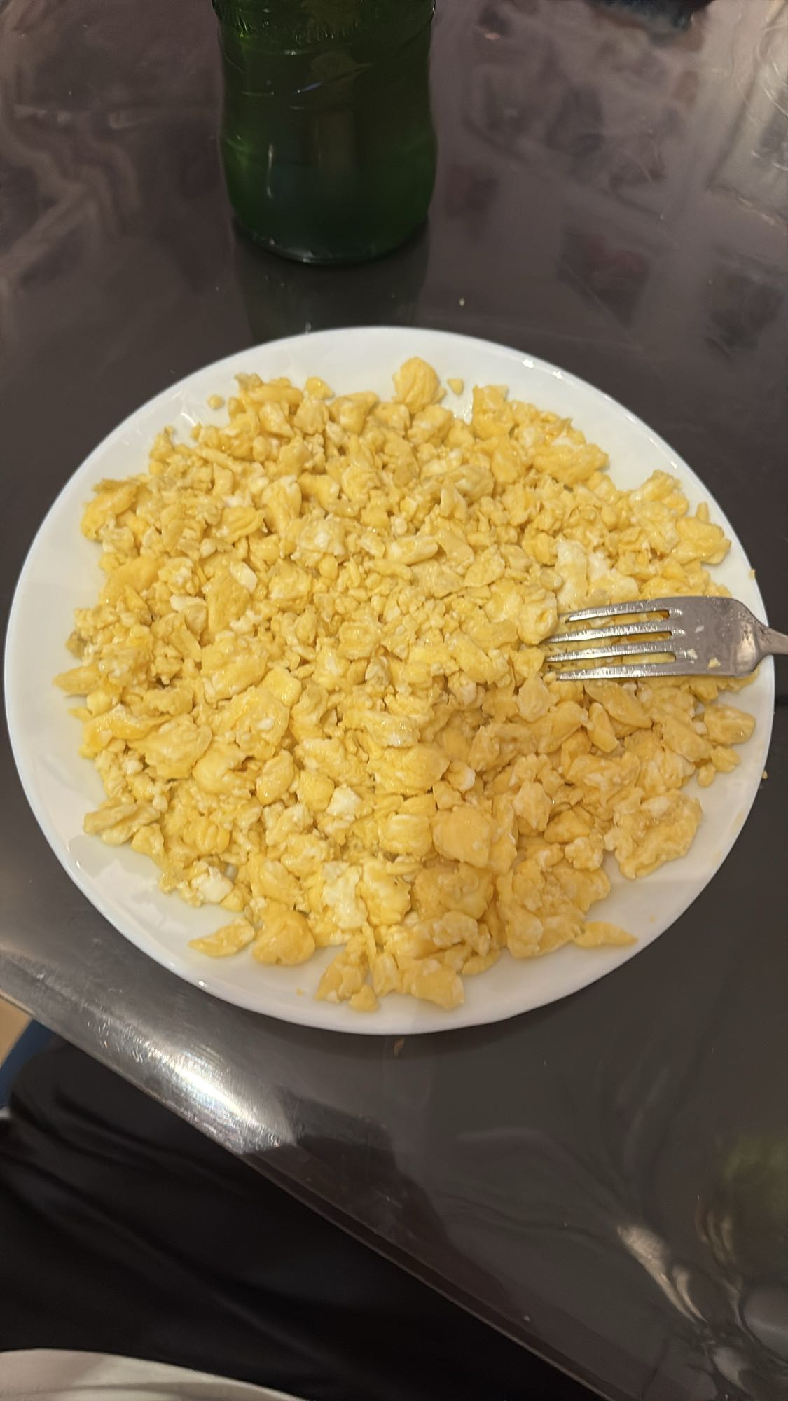 Scrambled eggs plate