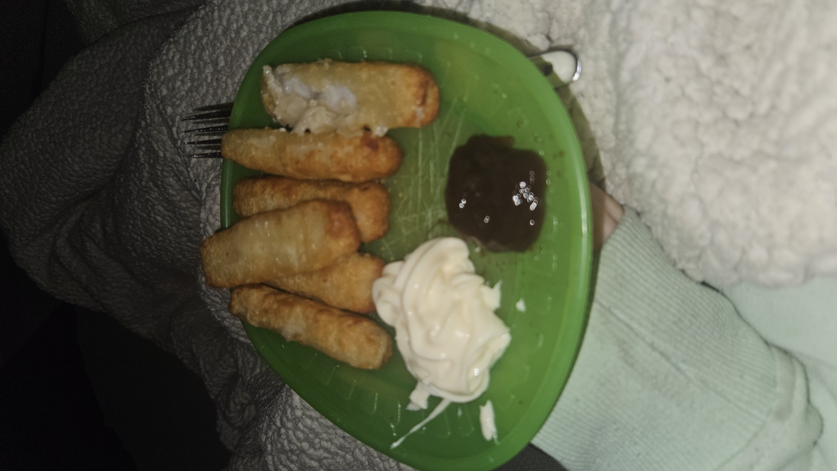 Fischstäbchen mit Soßen