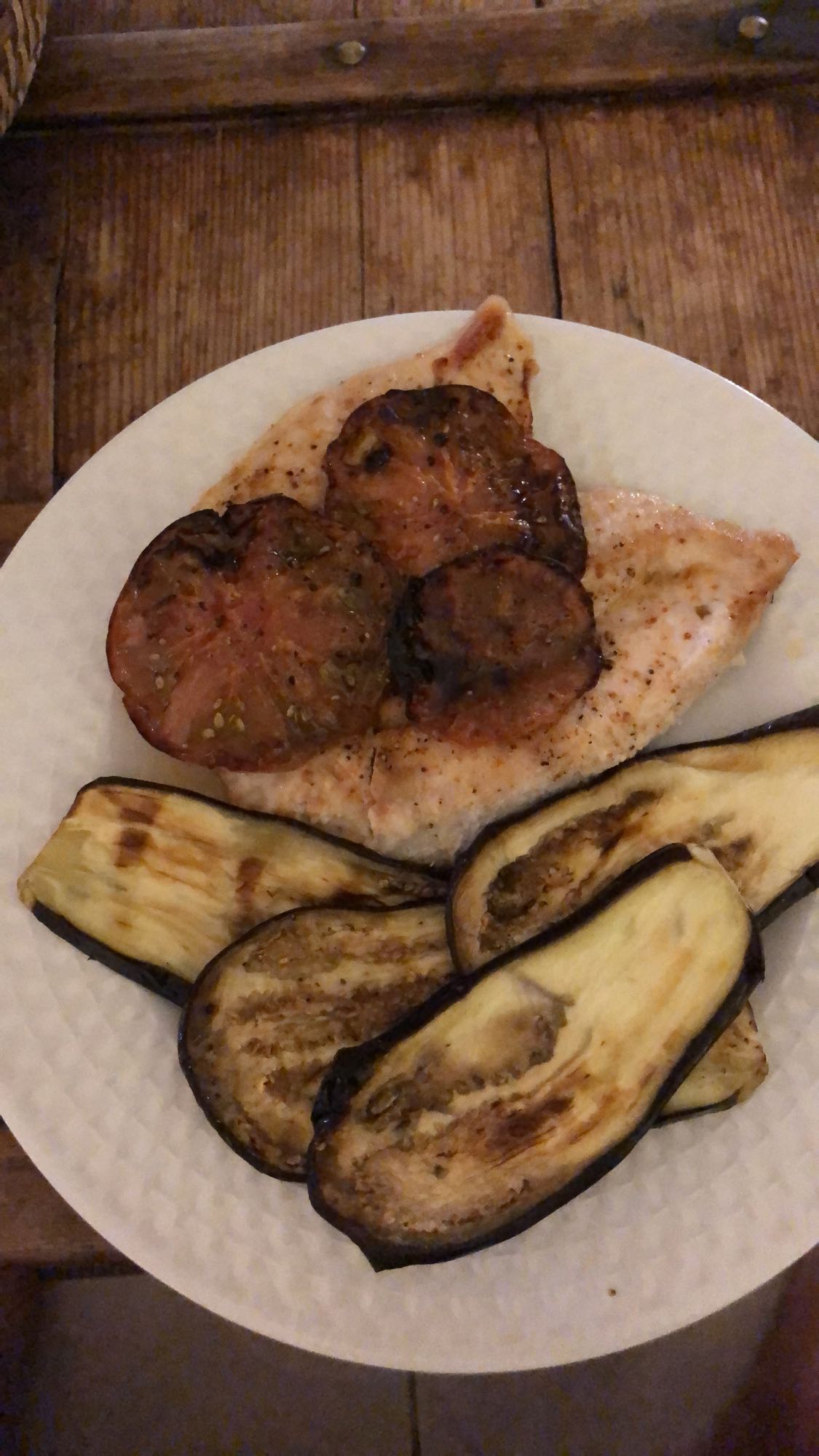 Poulet grillé et légumes