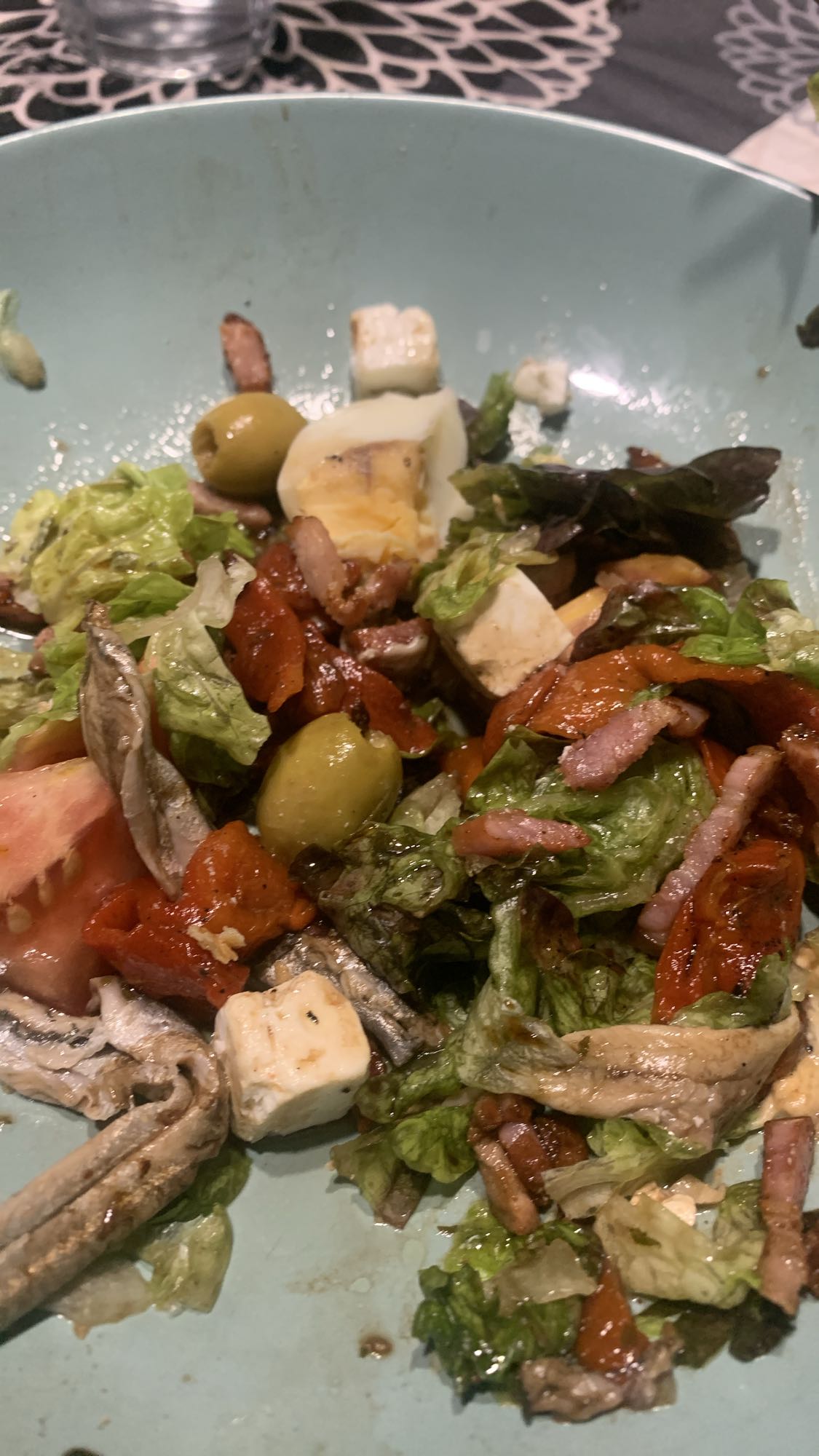 Ensalada mixta con anchoas
