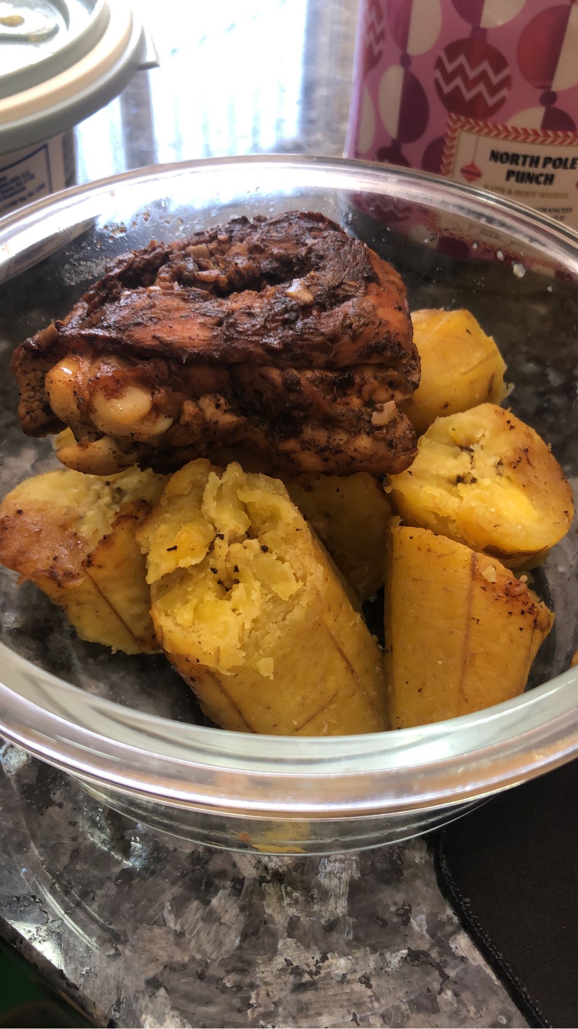 Pollo y plátano hervido