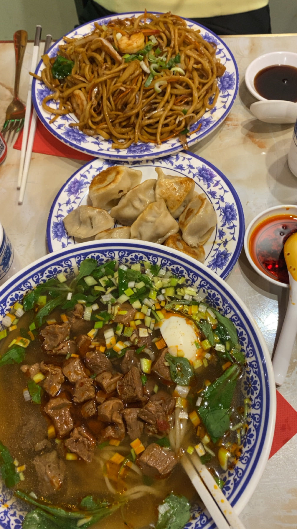 Nouilles, raviolis, soupe boeuf