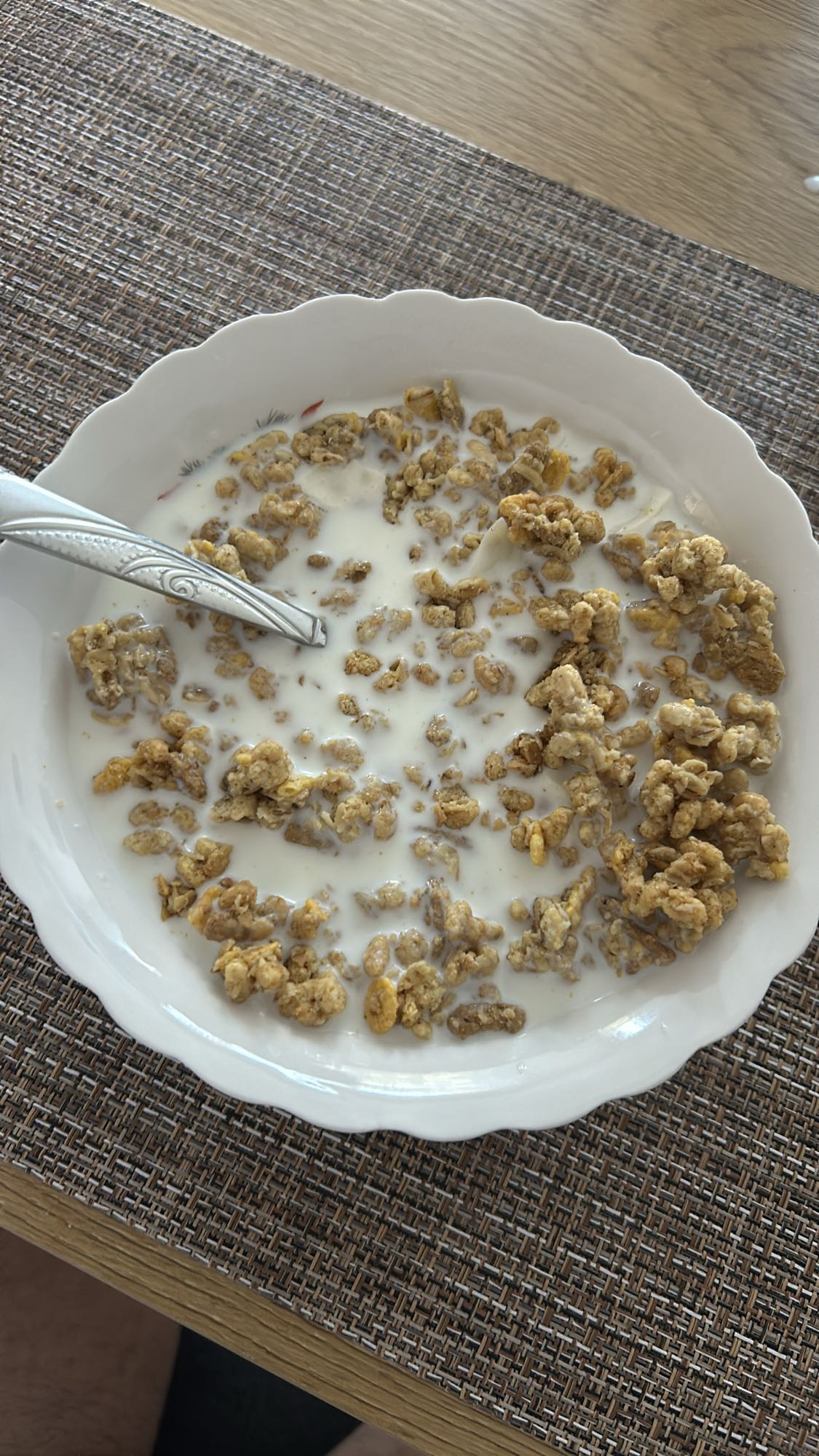 Granola with milk