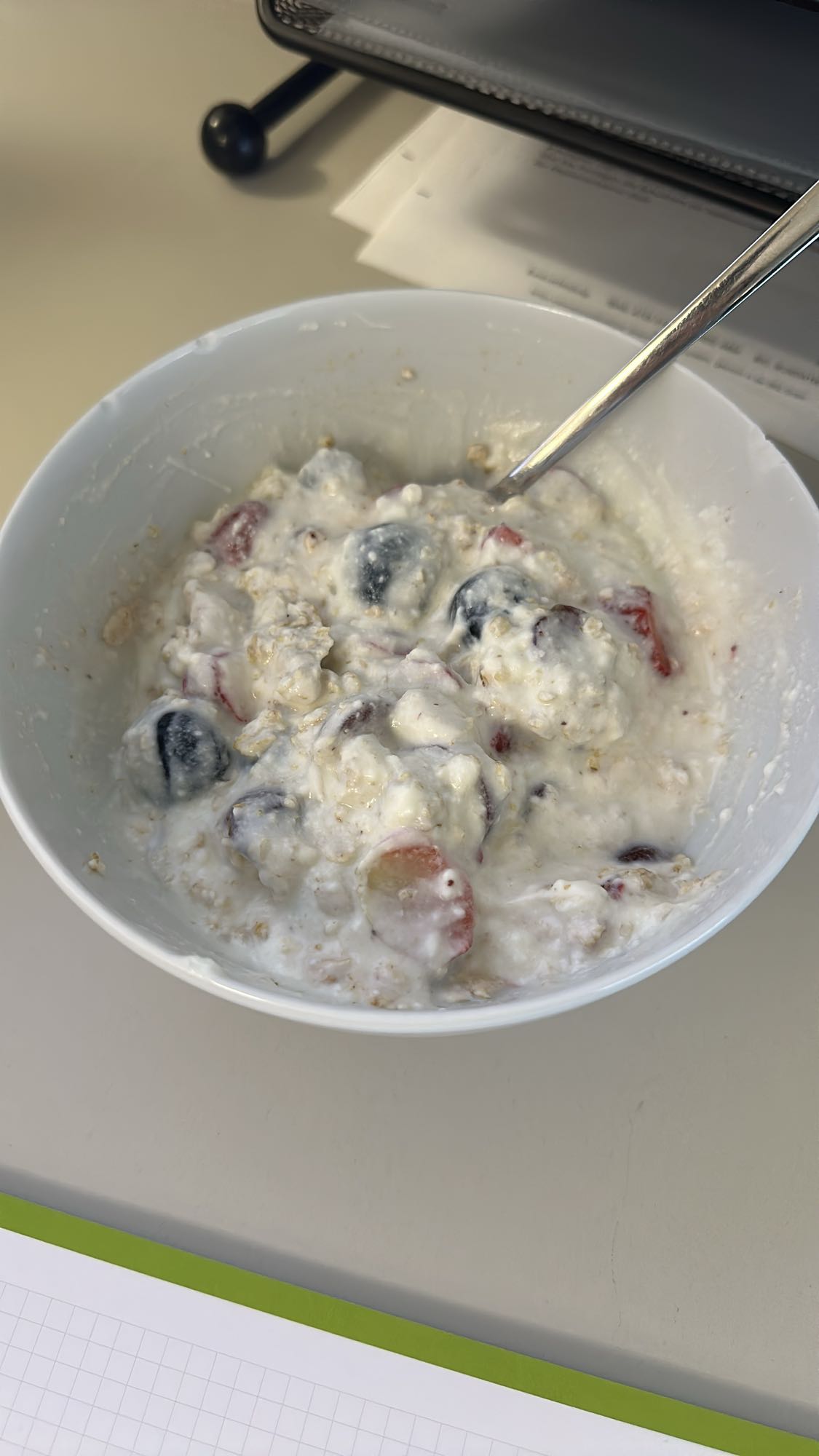 Joghurt mit Hafer & Obst