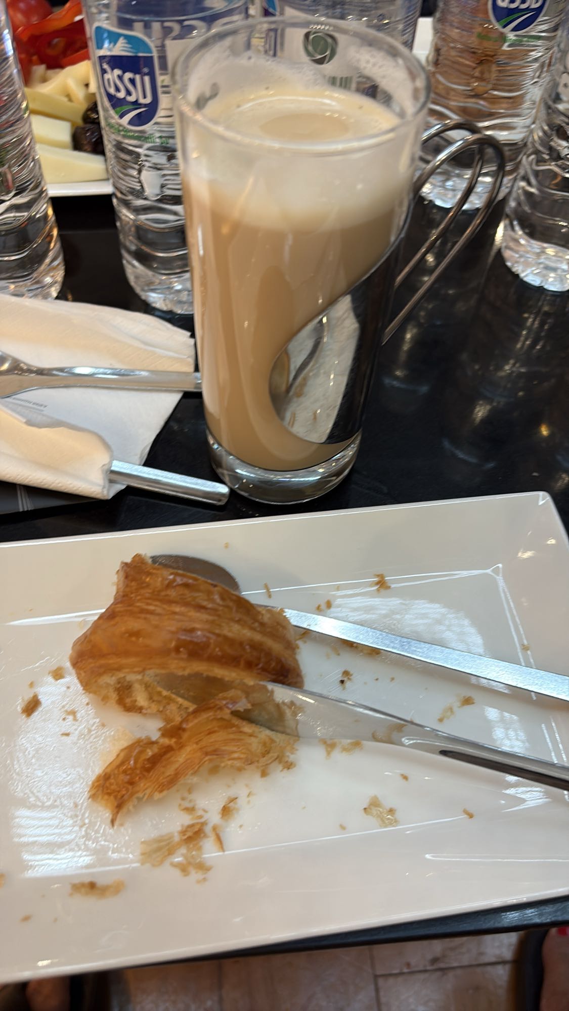 croissant and latte