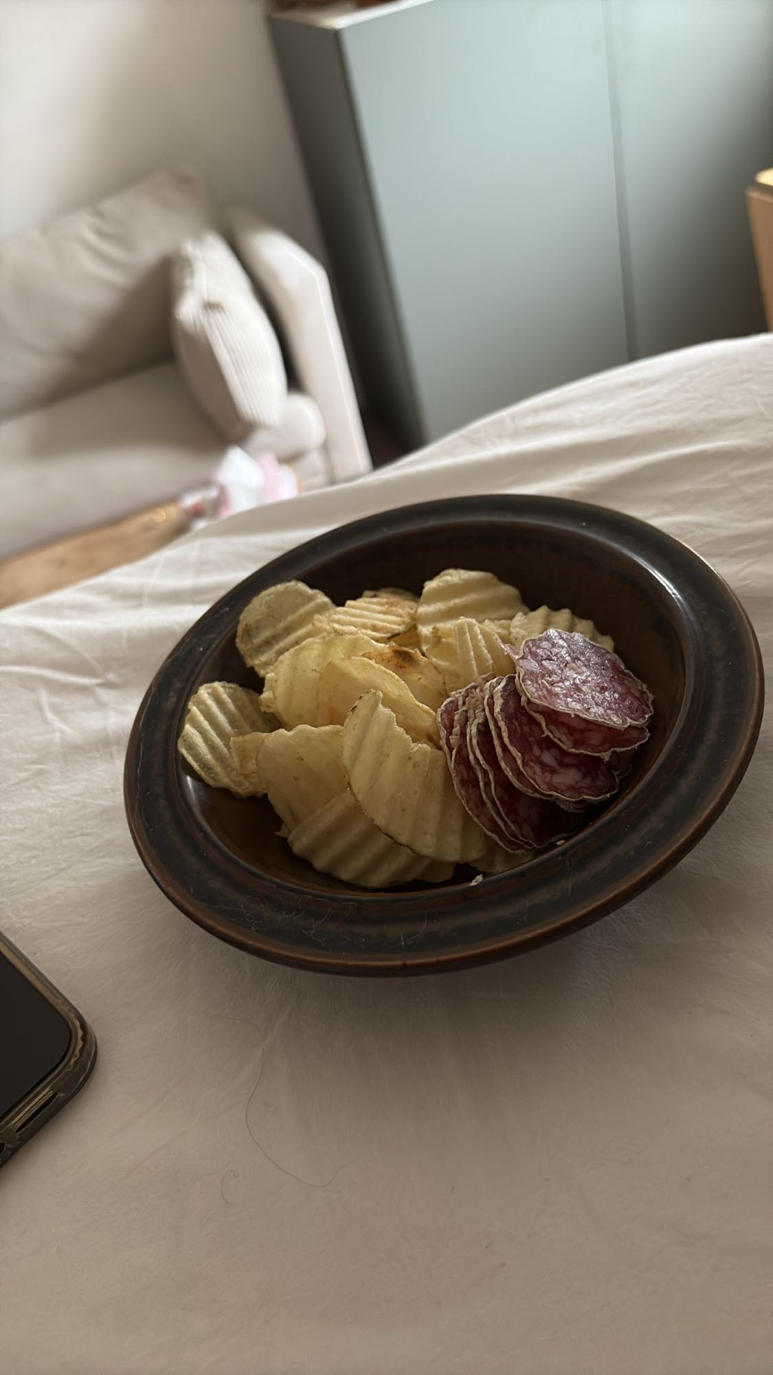 Chips och salami