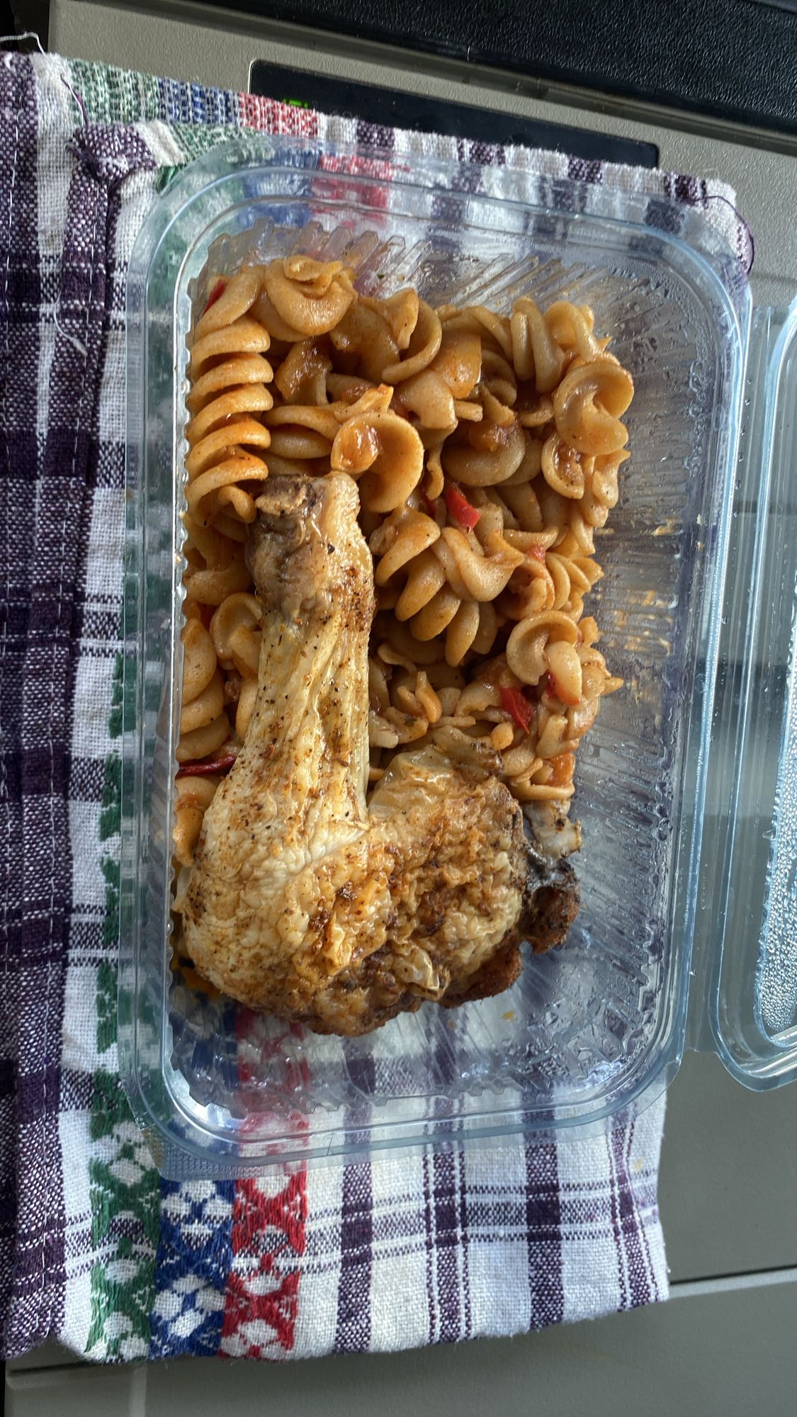 Paste cu pui la cuptor