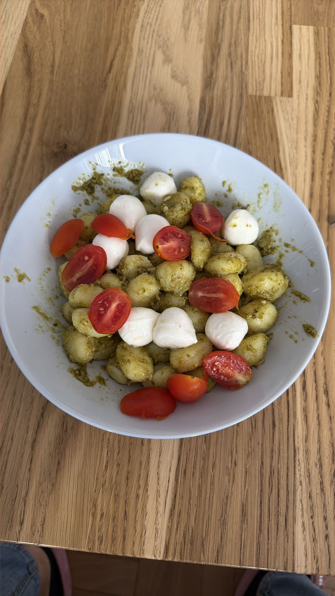 Gnocchi z pesto i mozzarellą