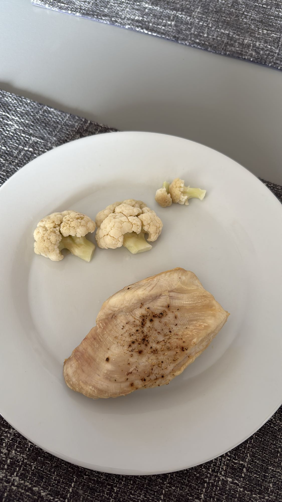 Piept de pui cu conopidă