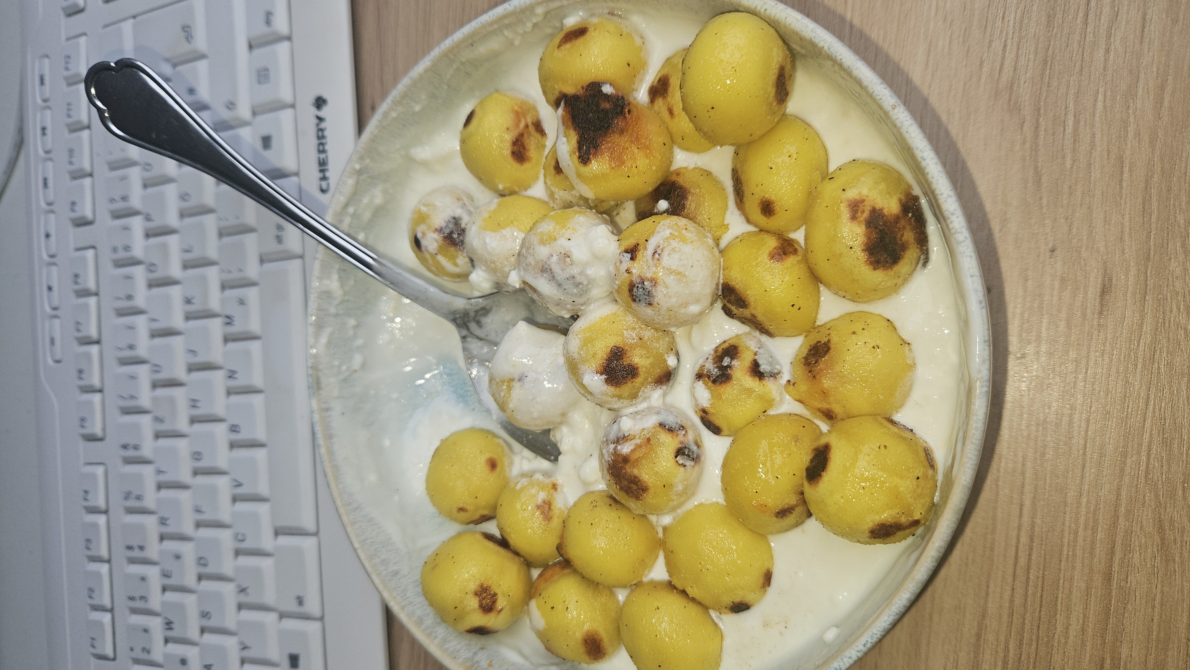 Gefüllte Gnocchis mit Tomate Mozzarella, körniger Frischkäse High Protein und Naturjoghurt 0,1%