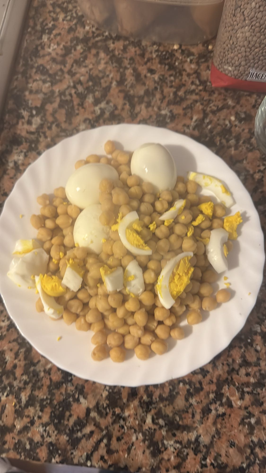 Garbanzos con huevo duro