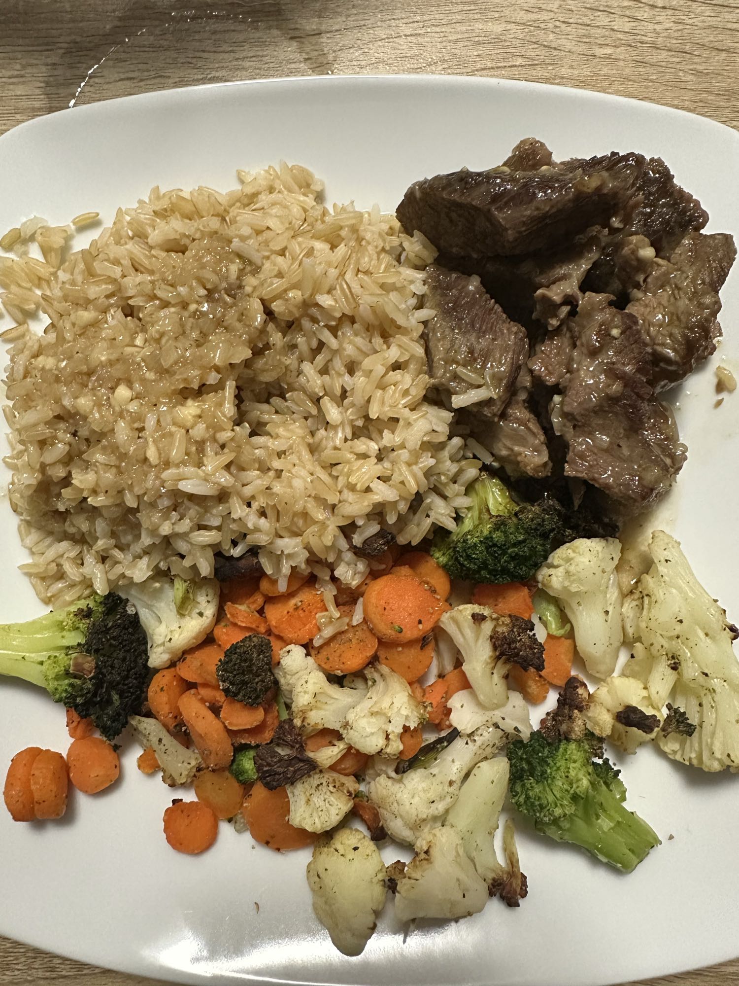 Riz, boeuf et légumes