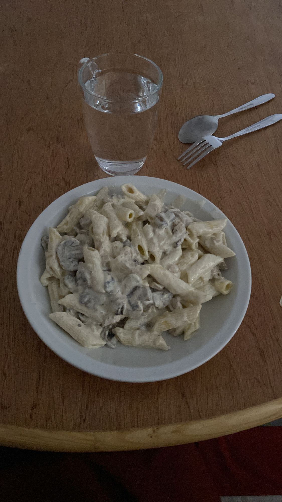 pasta cremosa con champiñones