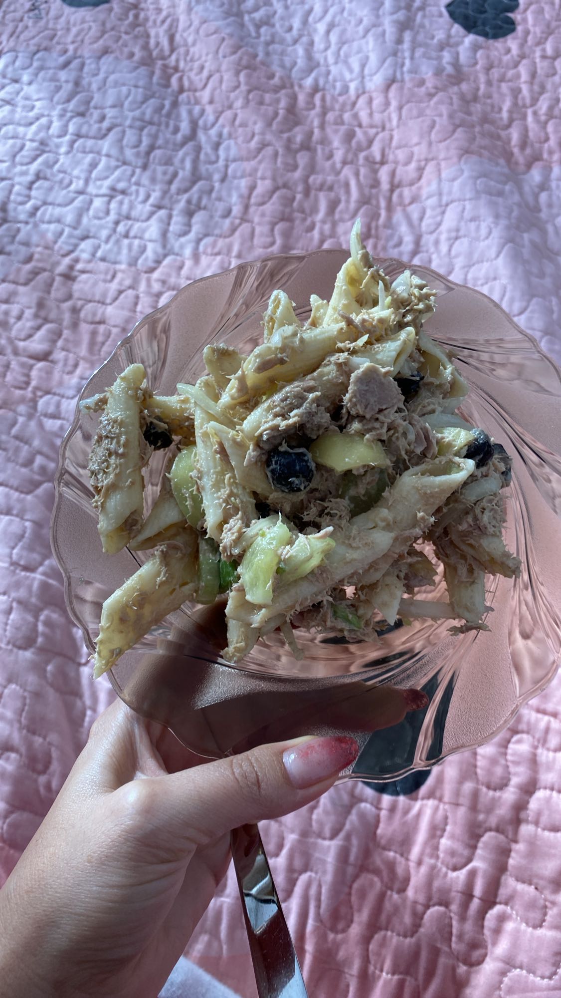 Salată cu ton și paste