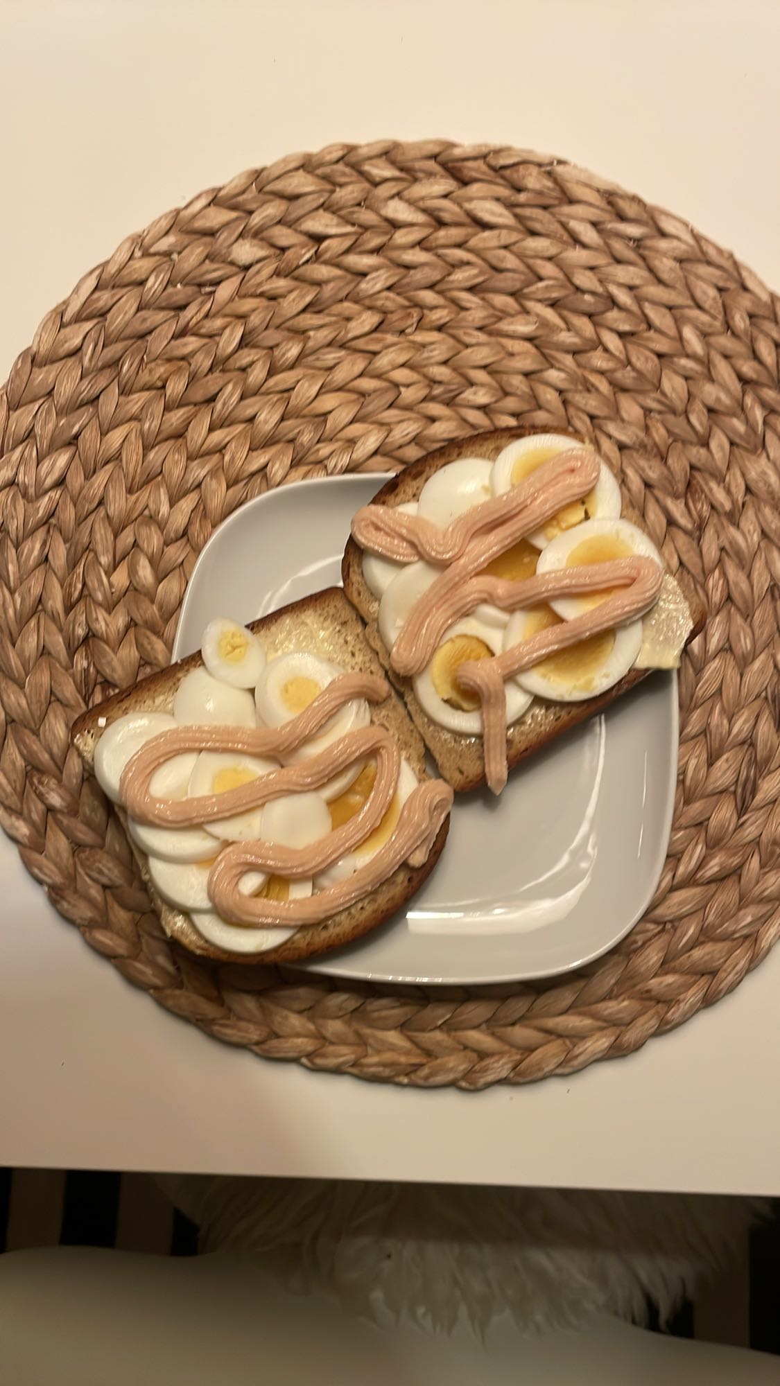 Äggmackor med kaviar