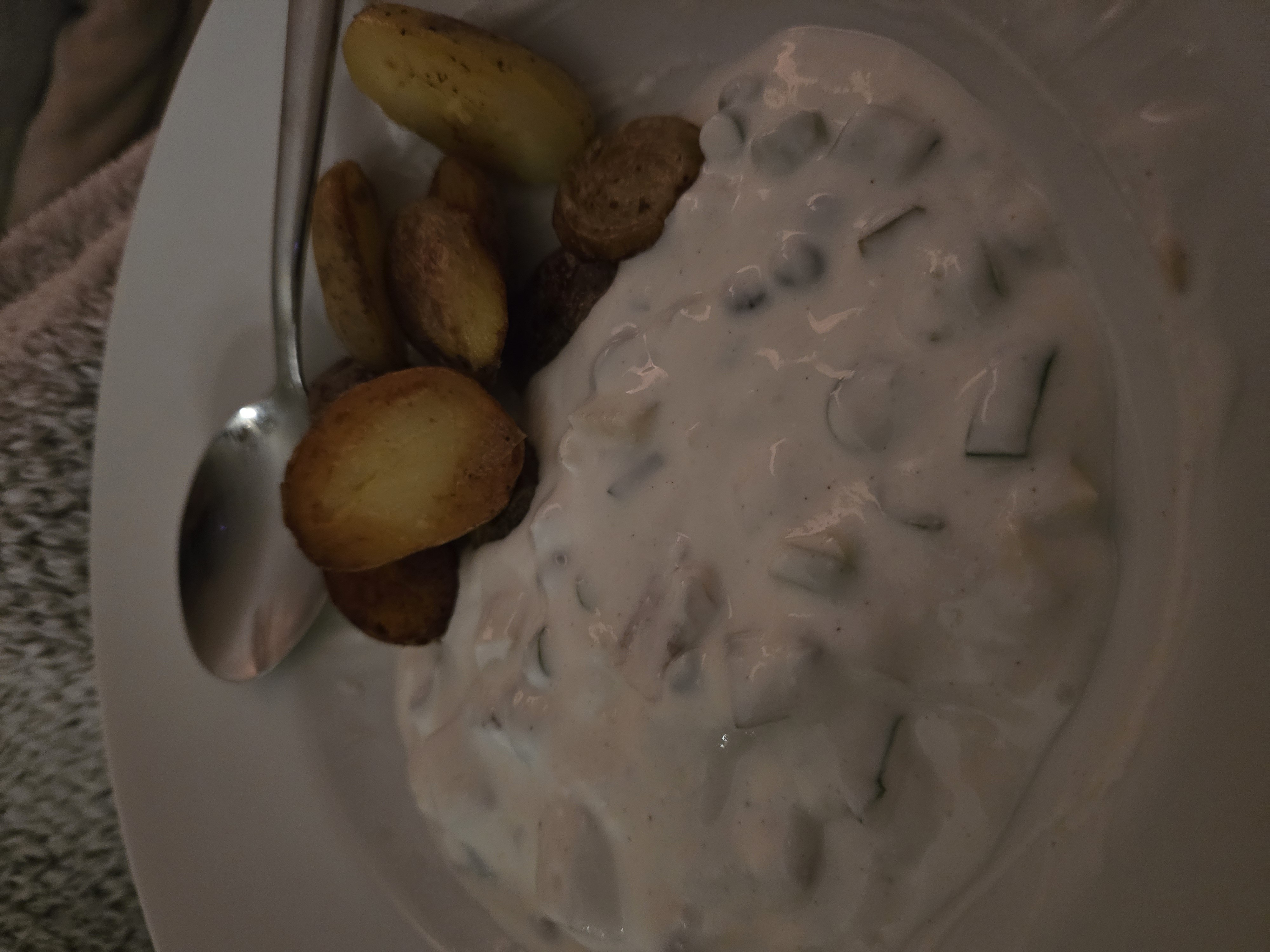 Kartoffeln mit Joghurt-Dip