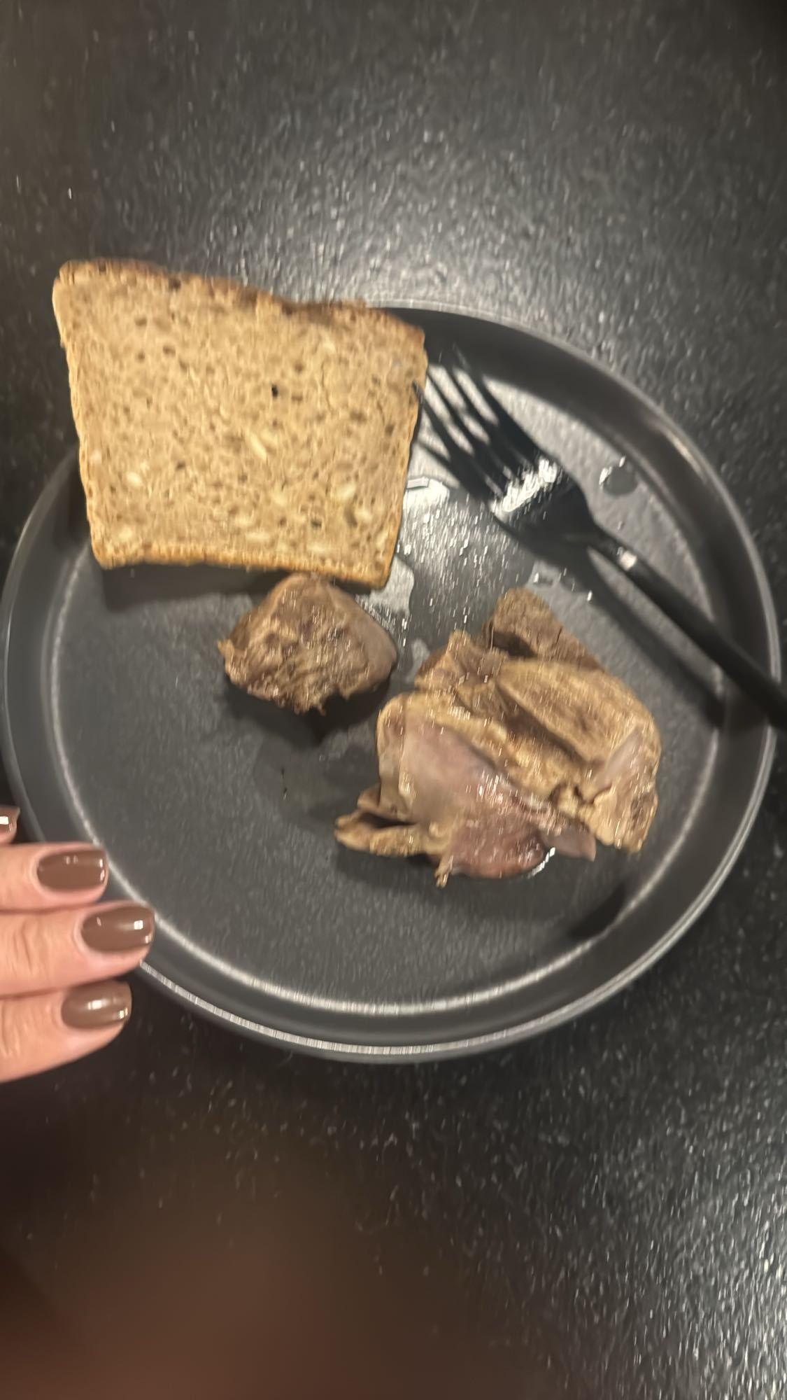 Chleb z gotowanym mięsem