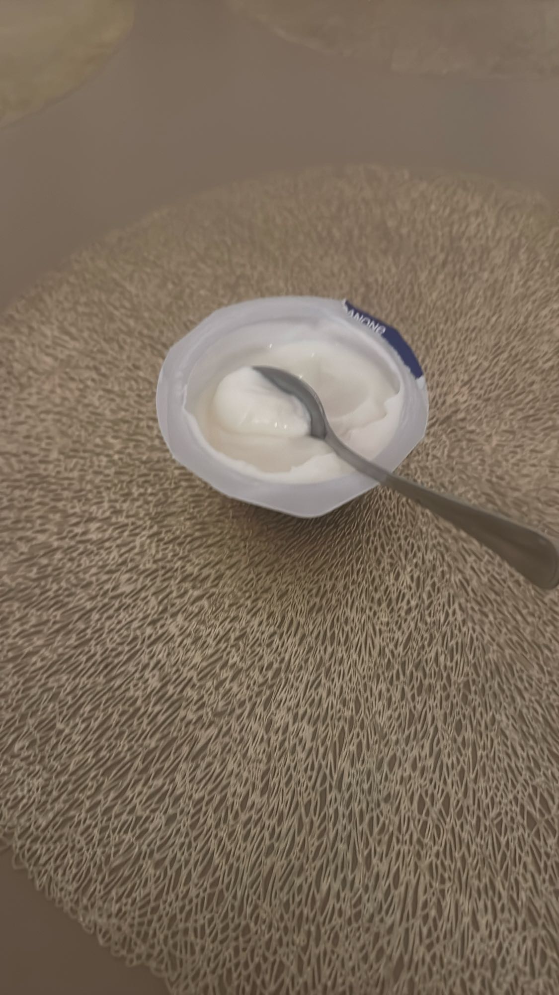 натуральный йогурт