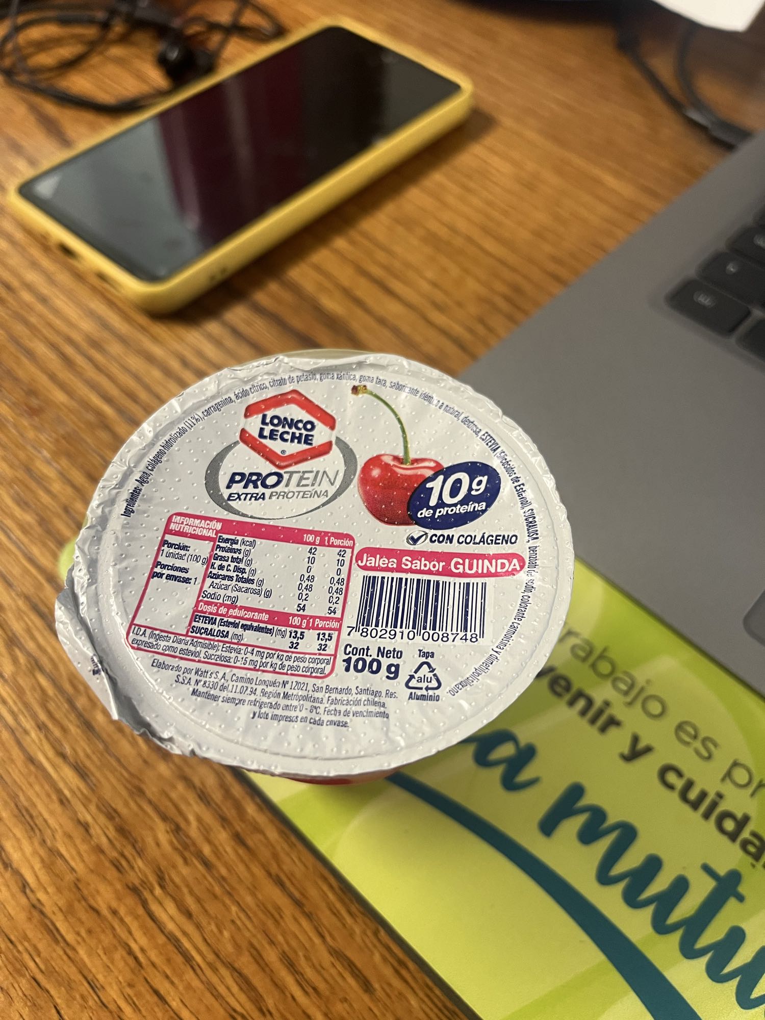 Yogur guinda proteína