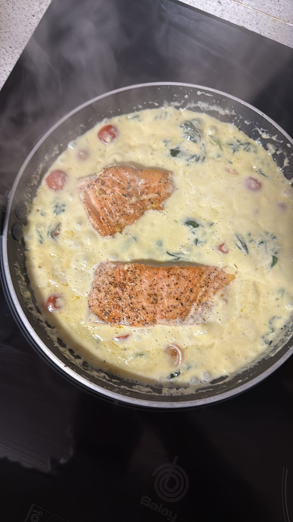 salmón en salsa cremosa