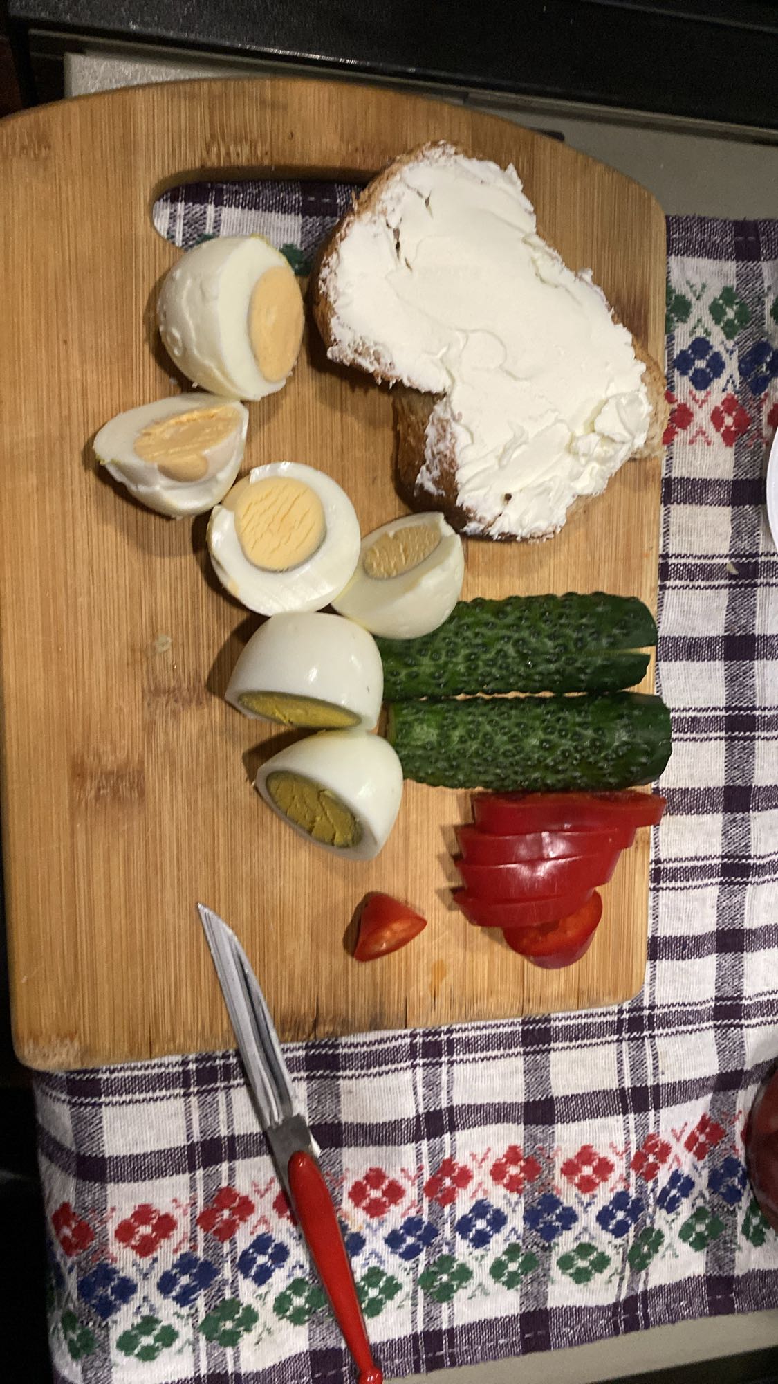 Mic dejun rustic cu ouă