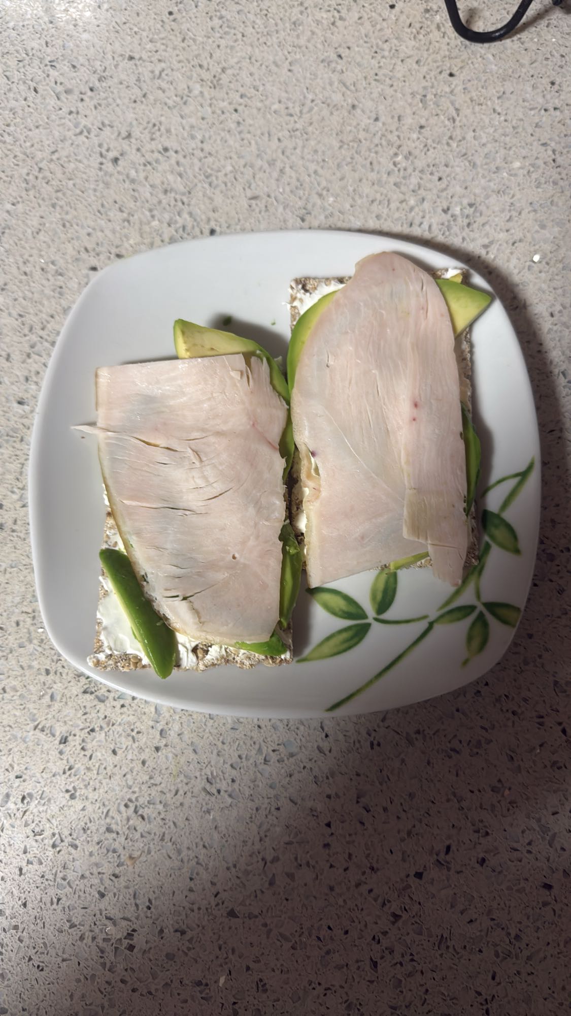 Tostadas de pavo y aguacate