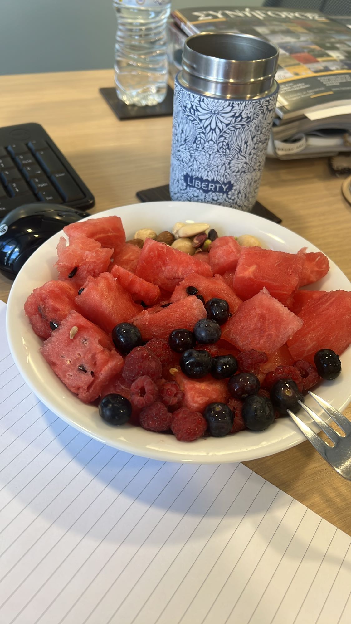 Φρουτοσαλάτα με ξηρούς καρπούς