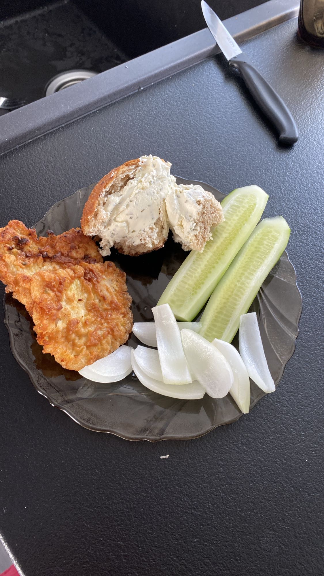 Pui pane cu legume și pâine