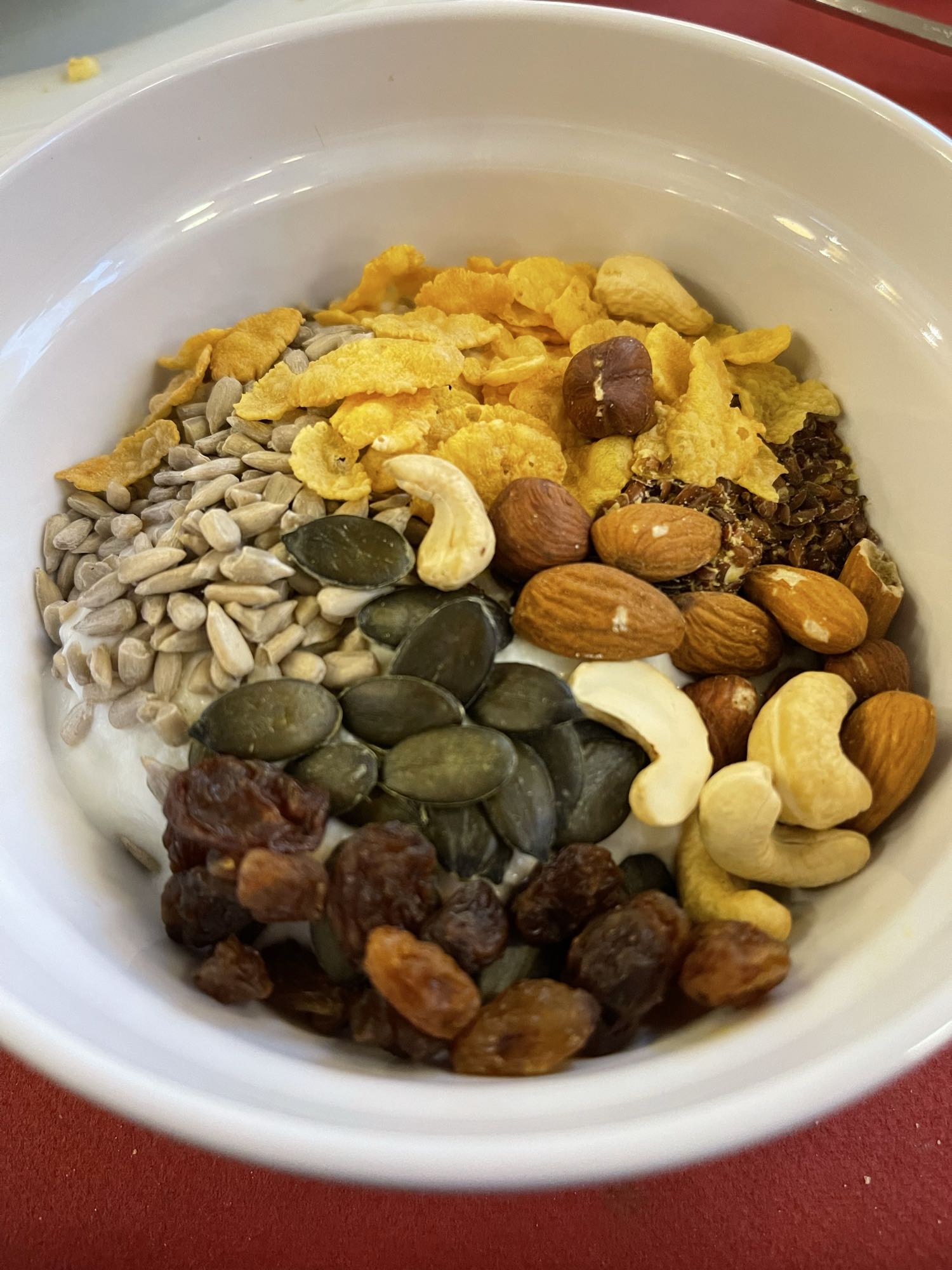 Yoghurt met noten en zaden