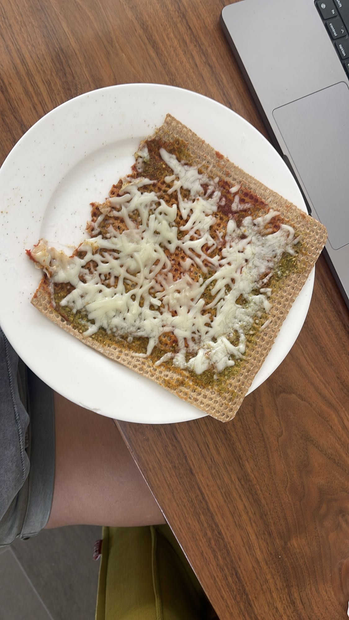 Crispbread Cheese Pizza