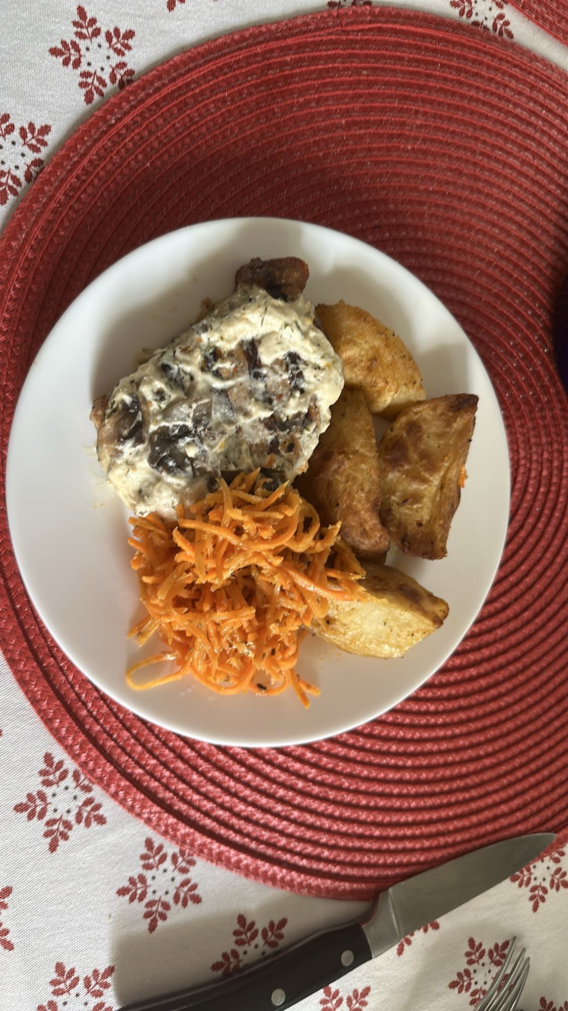 Friptură cu cartofi și morcovi