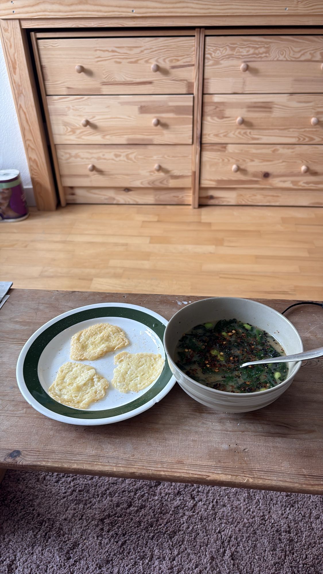 Ostchips och grönsakssoppa