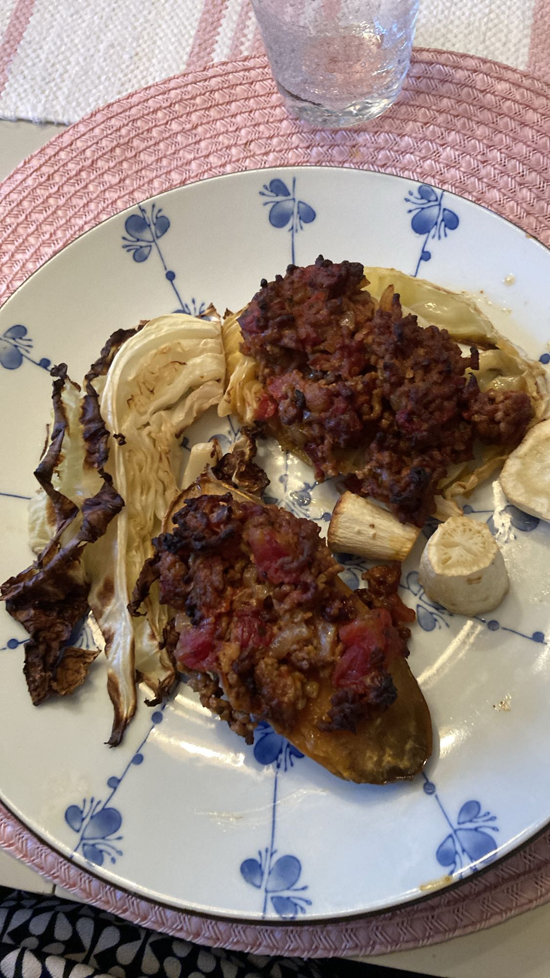 Fylld aubergine med kål